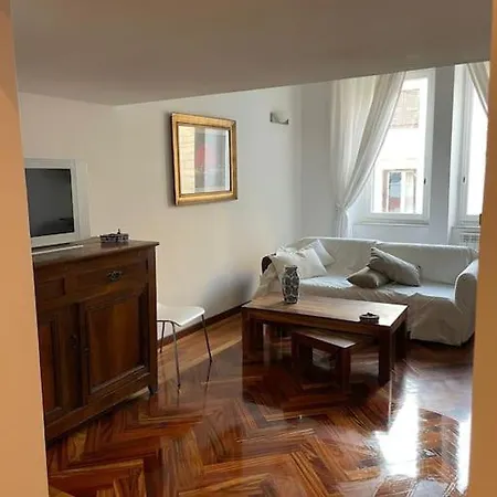 Apartment In Centro Storico Vicino La Stazione Termini *